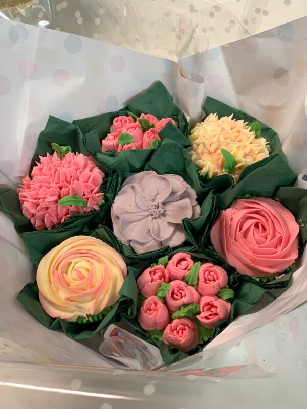 The London Cak Academy - cupcake bouquet