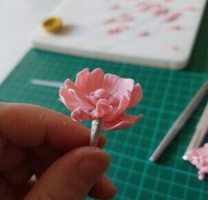 tiny sugar flowers handmade for georgia ampelakiotou's flower fairy class