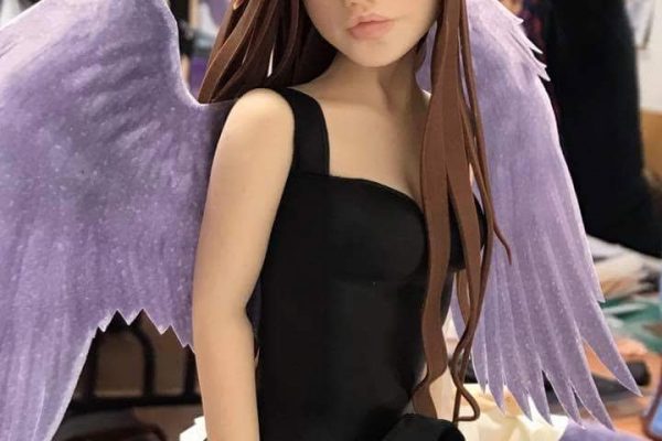 dark angel figure class with georgia ampelakiotou at the london cake academy